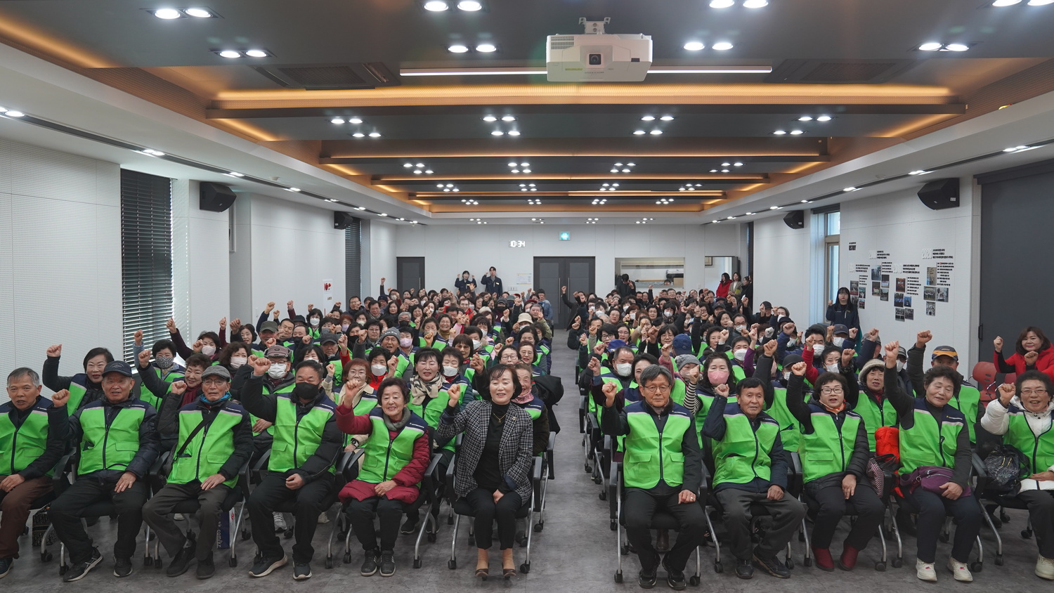 2026년 노인일자리 및 사회활동지원사업 참여자 발대식 및 교육 진행