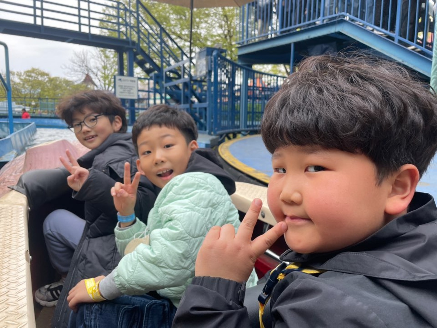 자원봉사자와 함께하는 대구 이월드 체험활동~!