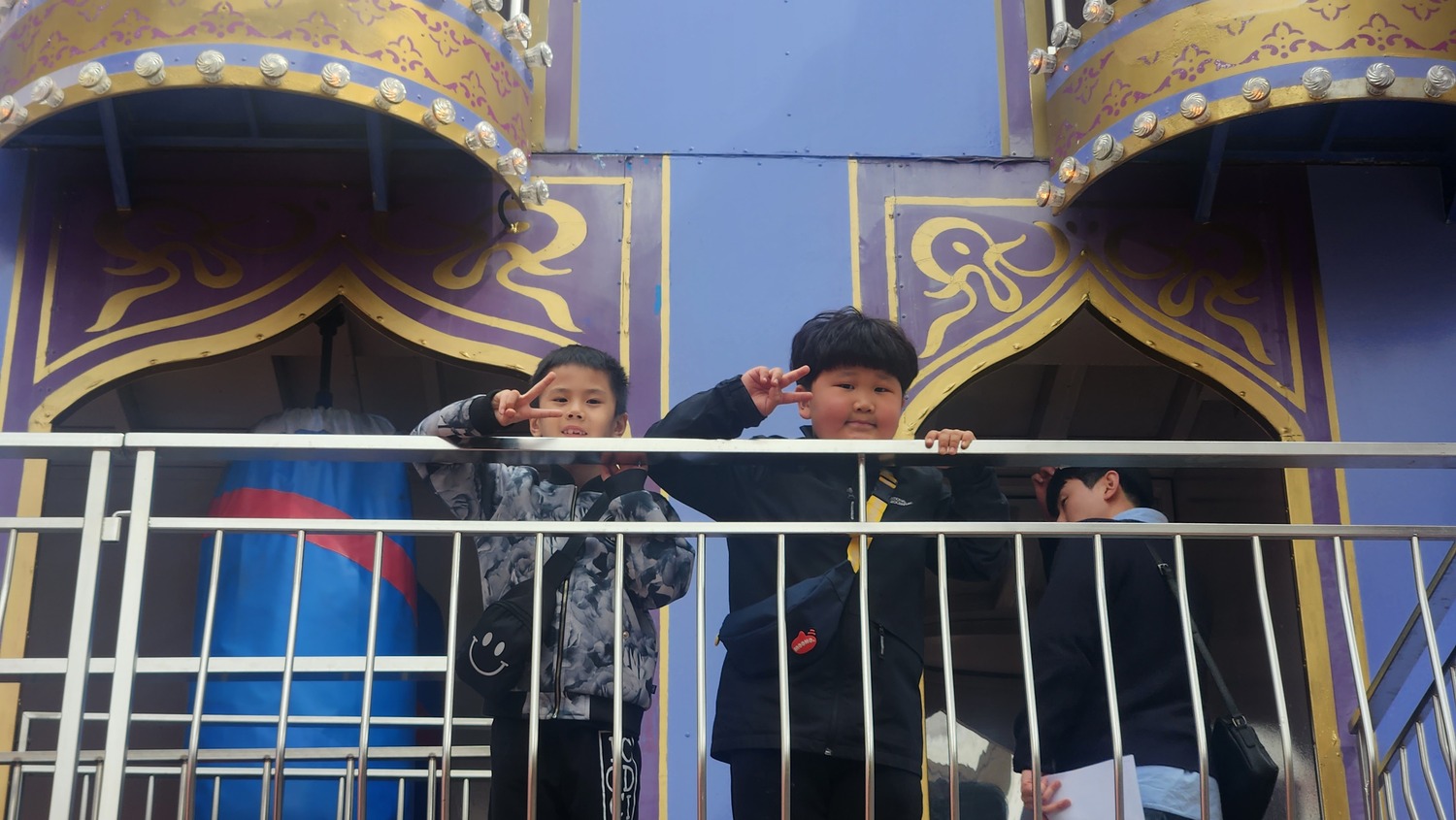 자원봉사자와 함께하는 대구 이월드 체험활동~!